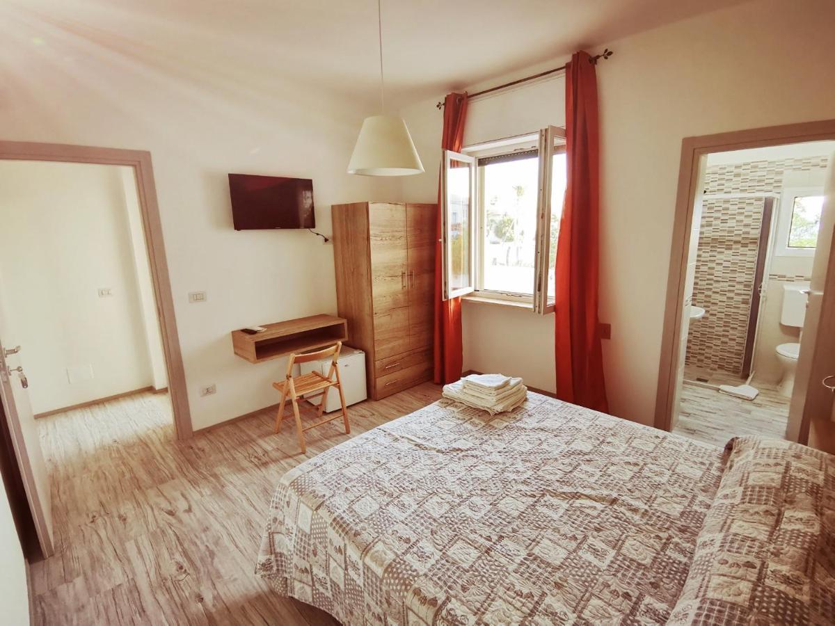 Hotel Via Alessandria à Racale Extérieur photo